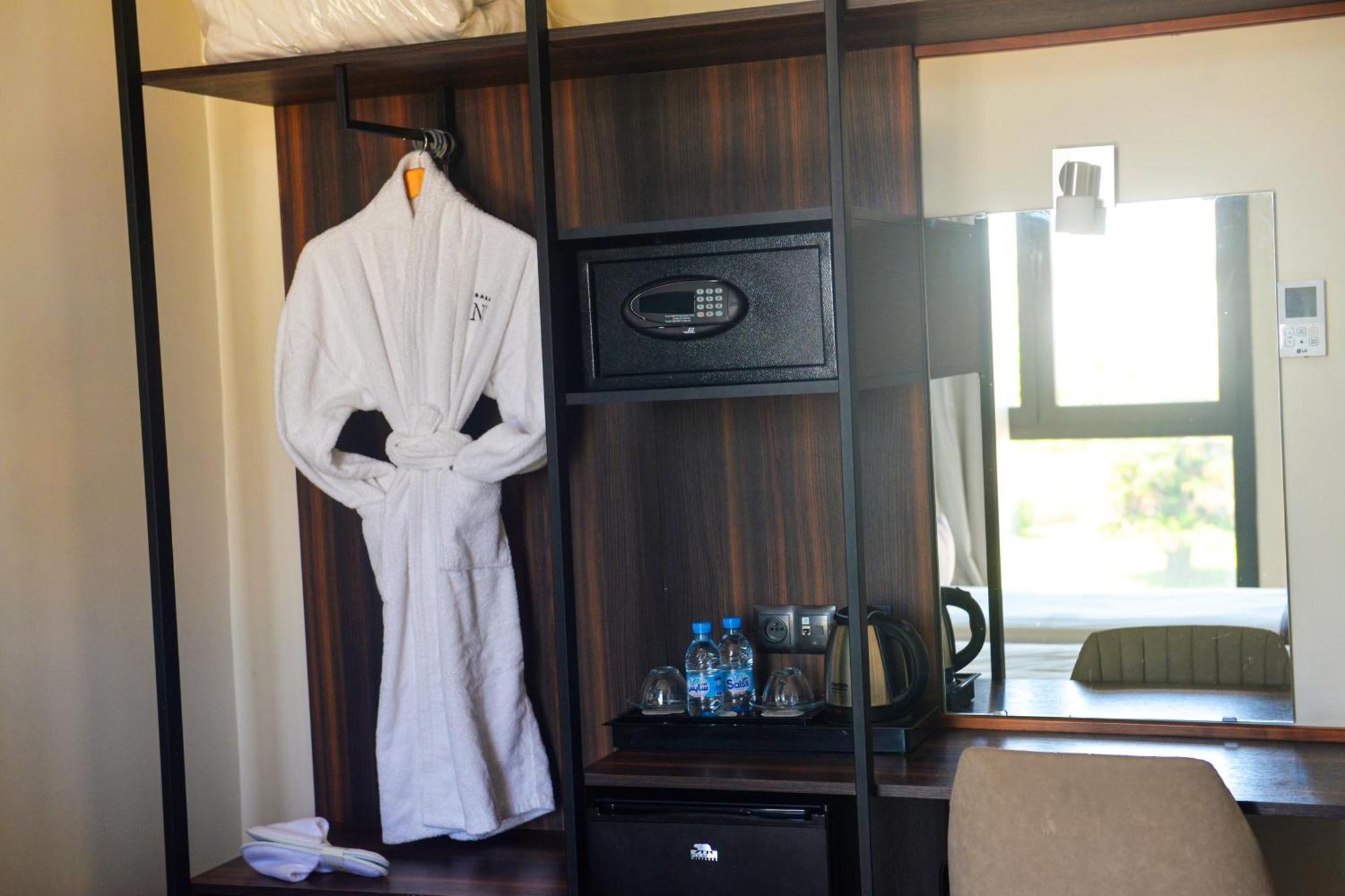 Nj Hotel Rabat Exteriör bild